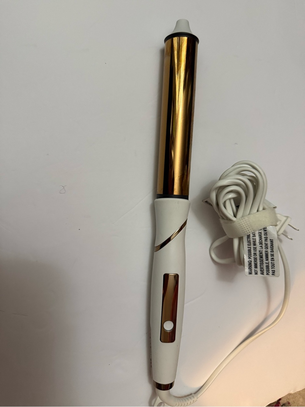 Kristen Ess Gold and White Ceramic Curling Wand - Styling Tool